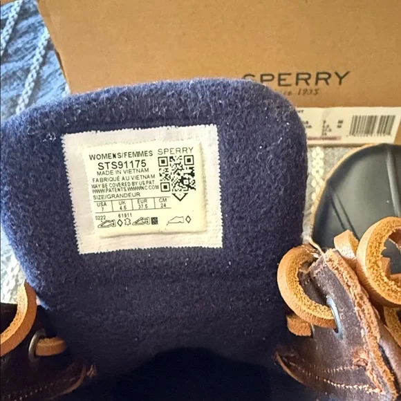 Sperry Dark Brown and Black Winter Boots NWT - Picture 3 of 5